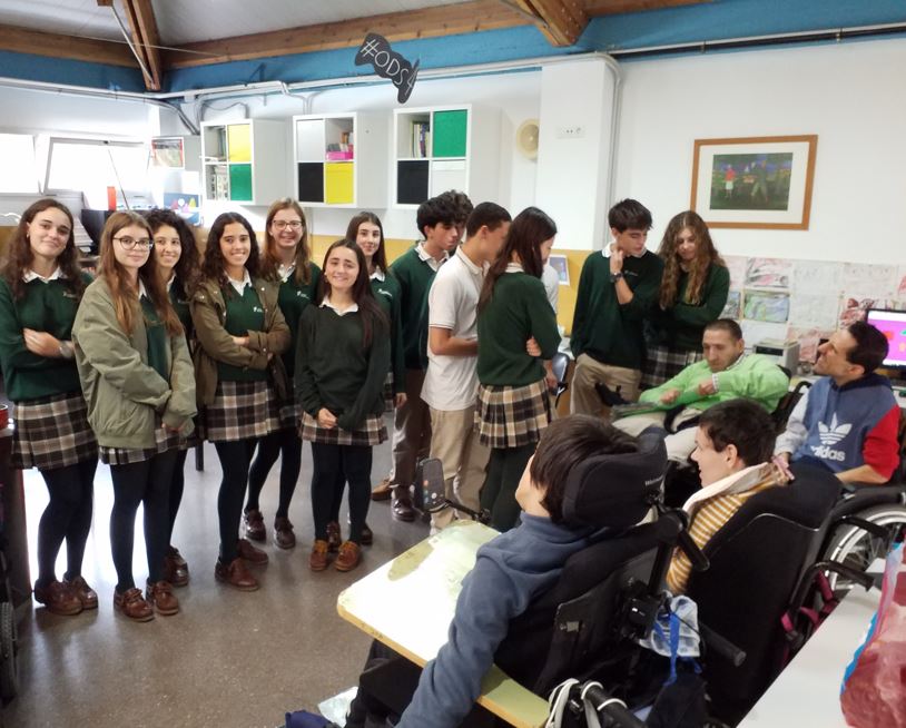 aspaceasturias's tweet photo. Ayer el @fet_oviedo, participó en el proyecto #ConoceElCAIAspaceAsturias, con la colaboración del @aytoviedo
#ConfeASPACE #SomosASPACE #TejiendoRedes #ParálisisCerebral #NomeEtiquetes #TomaTuTiempoParaConocerme #CAI2030 #ODS4 #ODS10 #ODS17 #TejiendoRedes https://t.co/YNvmC2FDbq