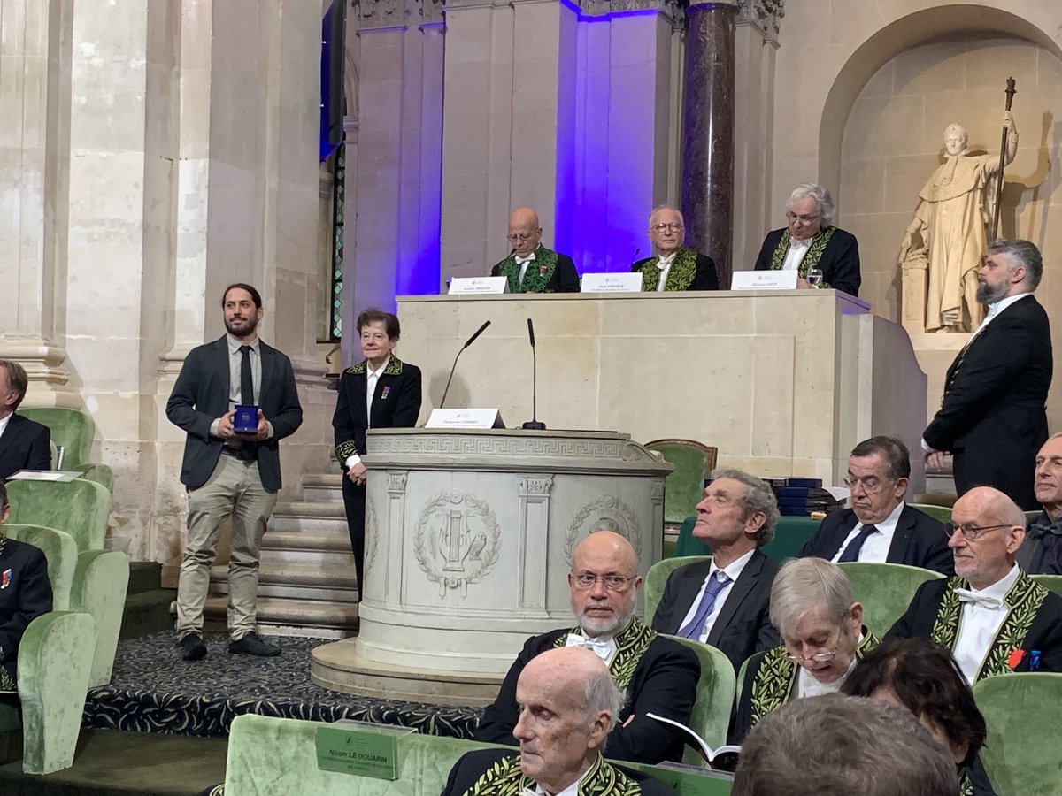 Sous la Coupole ce jour est mis à l’honneur Julien Tierny diplomé ⁦<a href="/IMT_NordEurope/">IMT Nord Europe</a>⁩ Il est lauréat du Prix espoir IMT - Académie des Sciences. ⁦<a href="/IMTFrance/">Institut Mines-Télécom (IMT)</a>⁩ Toutes nos félicitations
