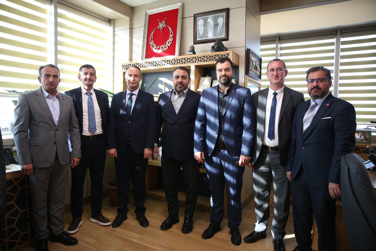 Adalet Sen Genel Merkez Yönetimi ile Gençlik Spor ve Yurt Çalışanları Şubesi olarak Bakan Yardımcımız Sayın <a href="/hamzayerlikaya/">Hamza Yerlikaya 🇹🇷</a> ‘ya ziyarette bulunduk.

Gençlik ve Spor Bakanlığı personelinin sorunları ve çözümü noktasında hazırlanan raporumuzu sayın Bakan Yardımcımıza sunduk.