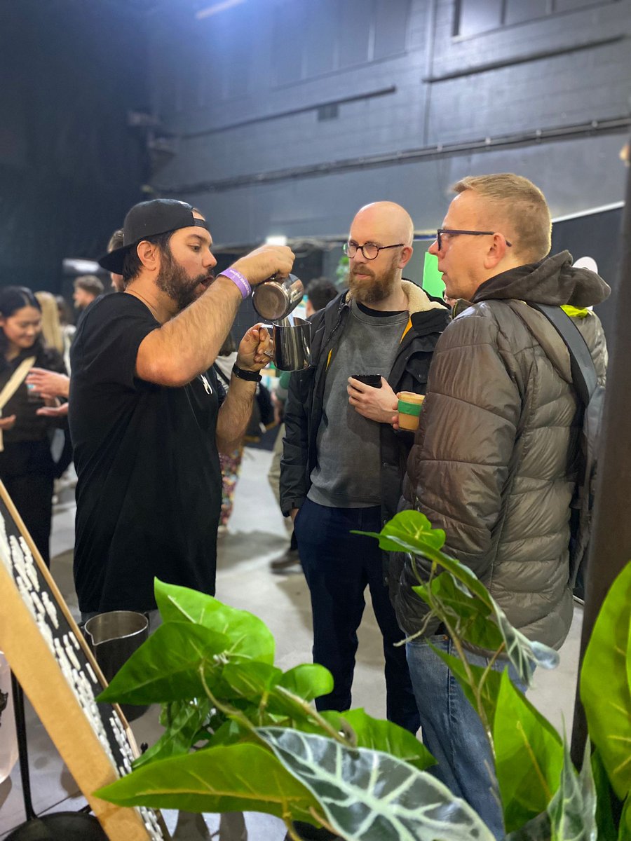 200 Degrees Coffee tweet media