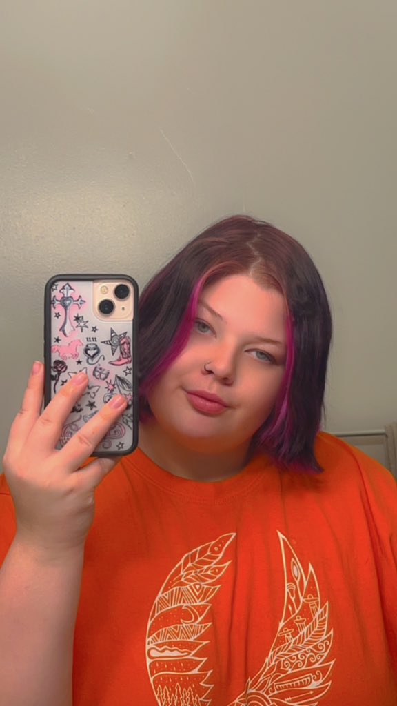 edemarieee's tweet photo. I’m literally obsessed with my phone case. 💗💗

@nessabarrett @WildflowerCases 

#nessabarrett #babycowboy #wildflowercases https://t.co/UayJ5bvip3