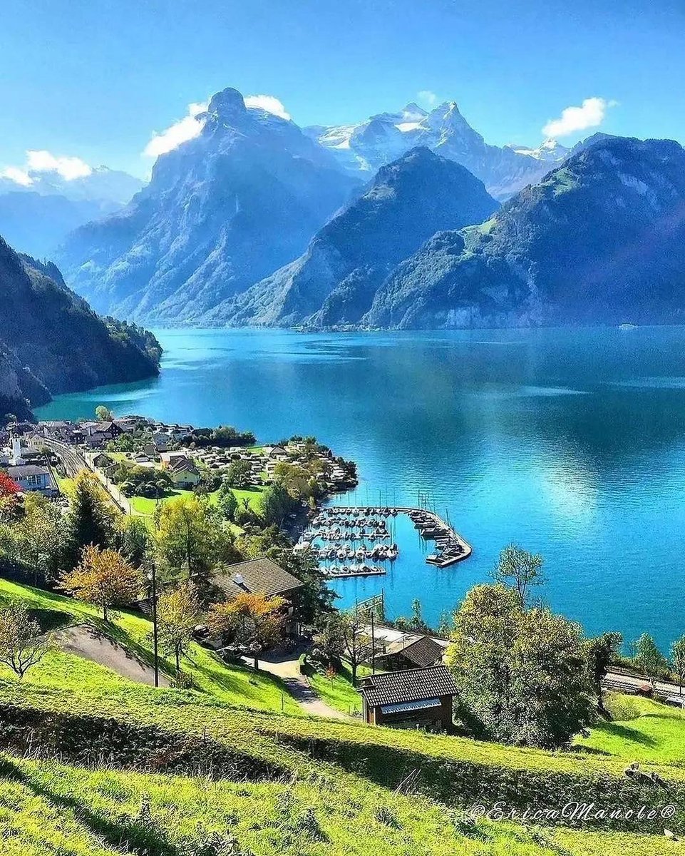 Stunning Switzerland ✨
Follow us for more content 
#view #Scenery #explore  #Trending #viral #foryou  #nature #NaturePhotography #naturelovers #lake #naturebeauty #landscaping #landscape #landscapephotography #landscapedesign #swizerland #switzerlandnature #switzerlandtrip