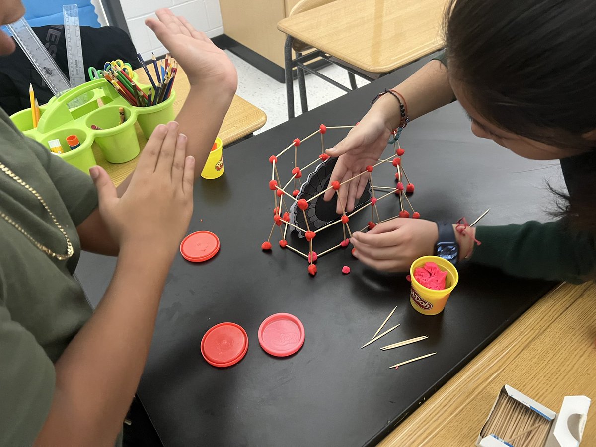 Mrs. Hutman tweet media