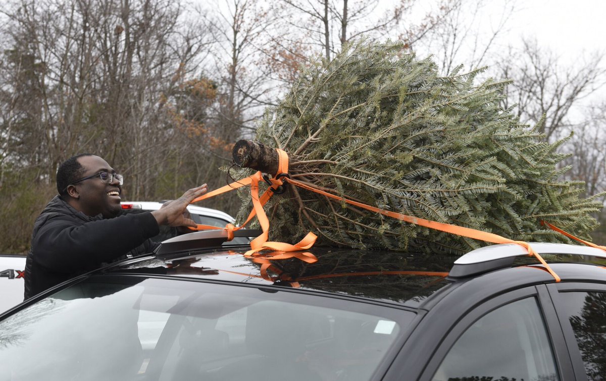 ‘Cost of everything is going up’: What’s happening with Christmas tree prices in #Ontario? #ChristmasTreeFarmersofOntario #Christmastrees
simcoe.com/news/cost-of-e…