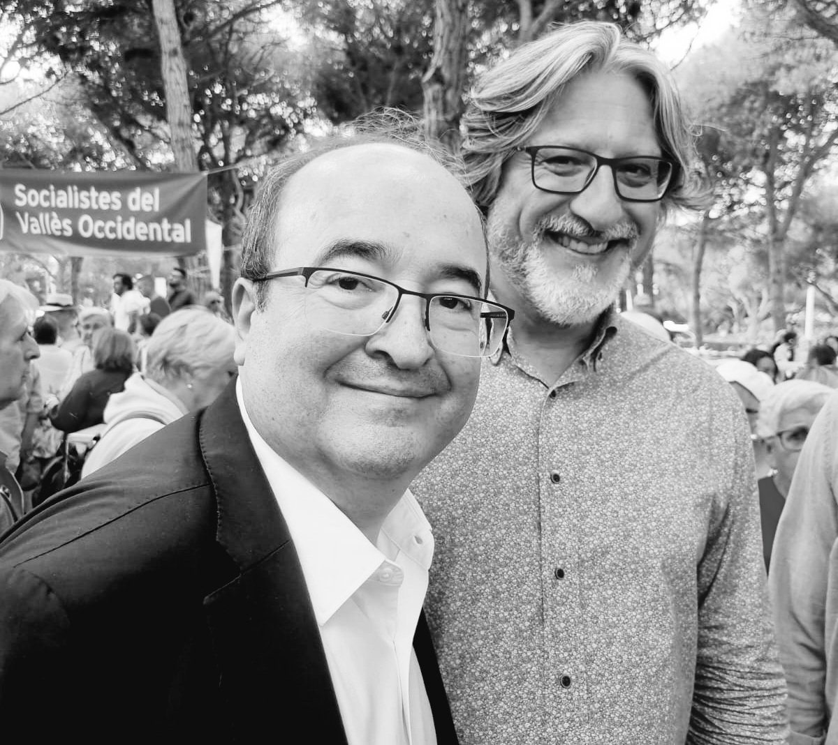 JAPerezPSC_SQV's tweet photo. @miqueliceta muchas gracias por tu trabajo al frente del ministerio de #Cultura y #Deporte
🔝Eres un referente en estos tiempos políticos tan difíciles
#OrgulloSocislista🌹
#PSCSQV
#PSCSantQuirze #SantQuirzeDelVallès
#SQV
#SantQuirzeSocialista #SantQuirze https://t.co/dT17ExmCOE