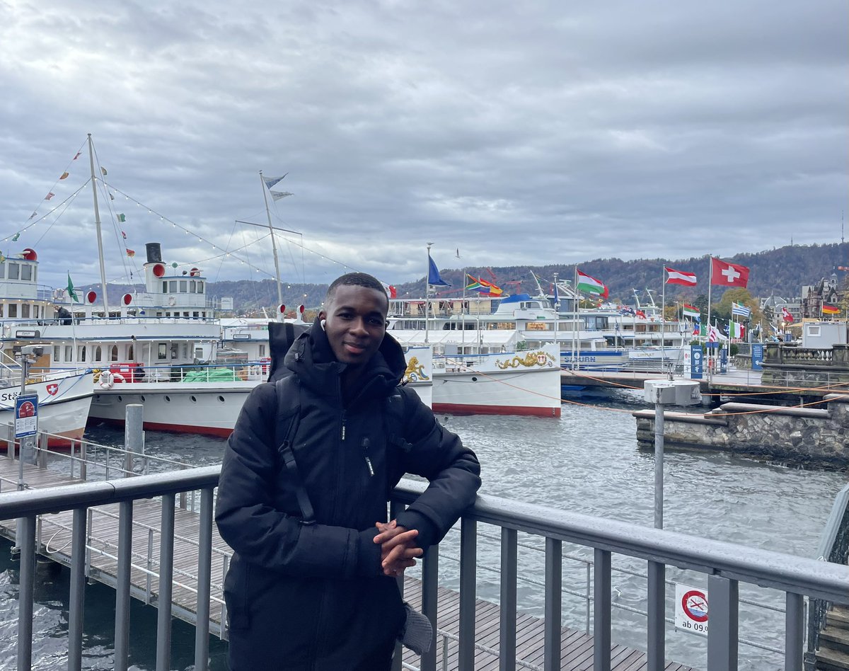 abassley224's tweet photo. Life changes 🍂. Keep smiling, because life is a beautiful thing and there’s so much to smile about 🖤.

#schweiz #swiss #nature #svizzera #zurich #landscape #mountains #visitswitzerland #swissalps #switzerland https://t.co/SNUjUlv7py