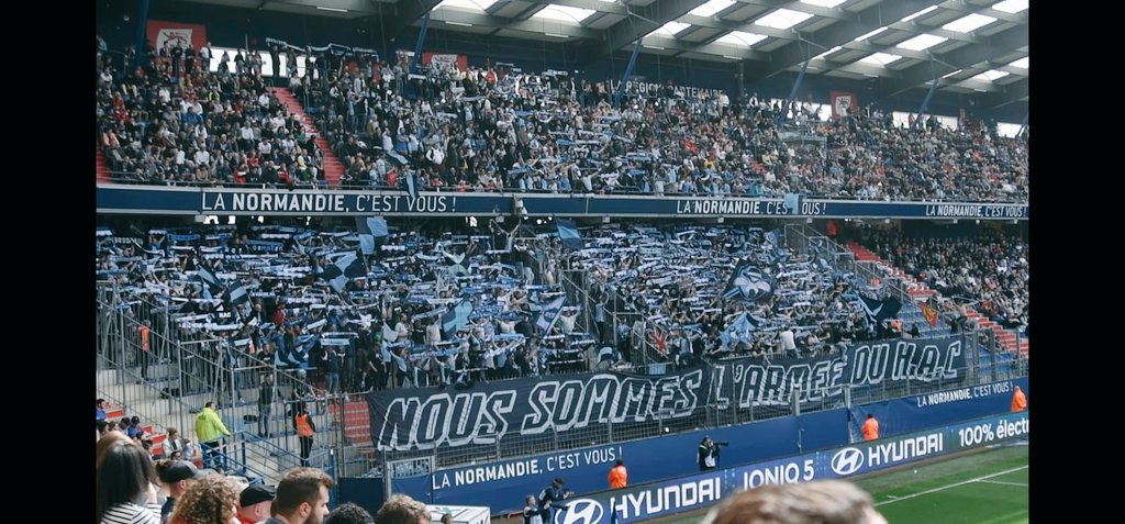 hacfans1872's tweet photo. Grâce au soutien du HAC et des autorités, nous avons obtenu 200 places supplémentaires dans le parcage de Nantes !

Mises en vente demain sur la billetterie en ligne du @HAC_Foot à 10H, l'objectif est de faire parcage plein et que 1200 havrais soient derrière les HACmen ! 💪😎💙 https://t.co/VM28HYyJ4v
