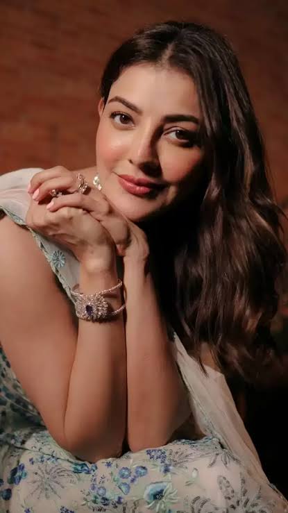 kalki_06's tweet photo. Addicted to the dirty @sissy_kajal https://t.co/GvhZGrGdlK