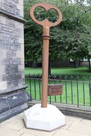 BarbaraArmstr73's tweet photo. St Mary’s Cathedral  pictured here in the West End of Edinburgh, has the Awda (right of return) key at it's entrance. A symbol of Palestinian refugees’ right to return, given to them in international law.
Seems an appropriate time to highlight. There's been no mention locally. https://t.co/XIHN00uHm5
