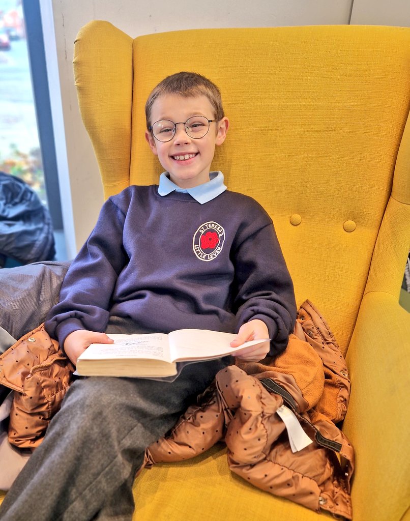 StTeresasLL's tweet photo. We always love our regular trip to  #LittleLever #Library! #lovereading @BoltonLMS Thank you for making us so welcome! https://t.co/eQCnkURemV
