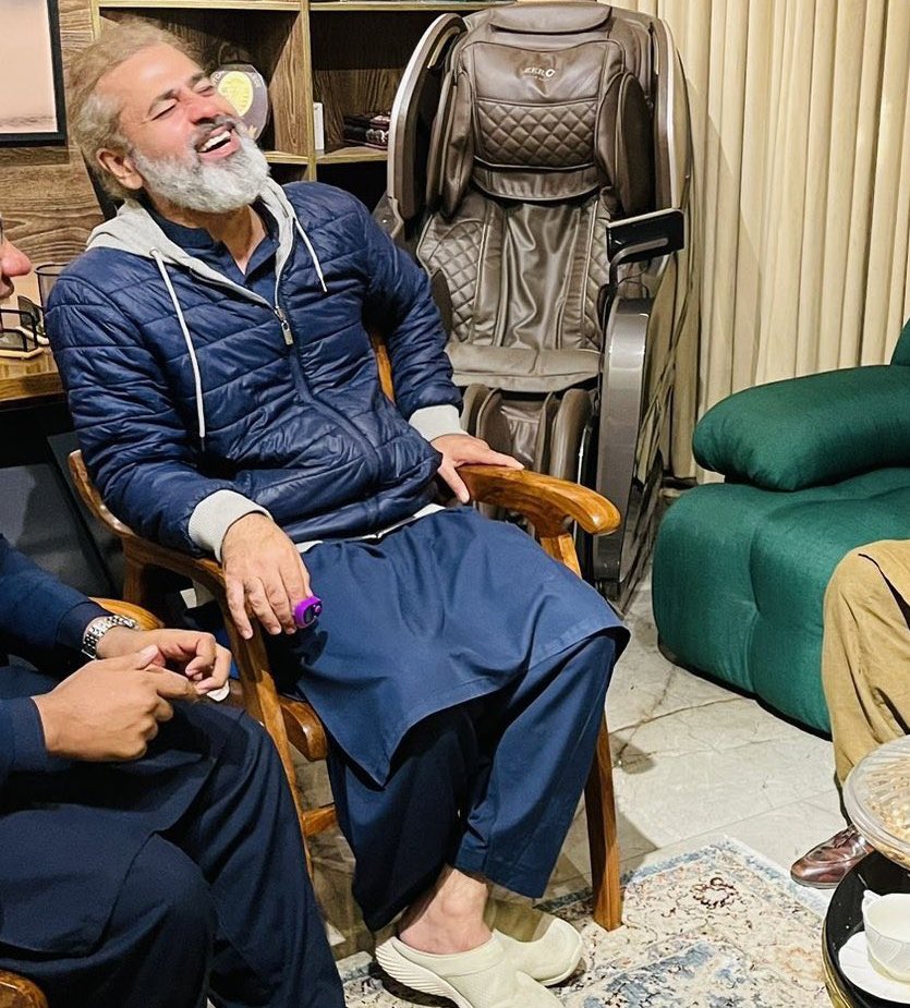 ammararajpoot08's tweet photo. اللہ آپ کو جلد صحت یاب کرے آمین 🤲🤲
اللہ ساری عمر ایسے ہی ہستا رکھے آمین 🤲
#ImranRiazKhan https://t.co/KyappCIAqx