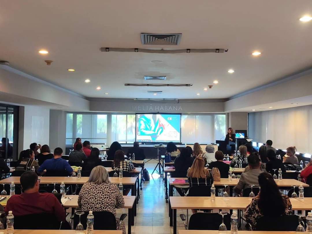 🗣️ Presidida por la viceministra primera <a href="/RosyCubaMINJUS/">Rosabel Gamón Verde</a>  se desarrolla la Segunda Jornada Científico Técnica 2023 de la <a href="/Consultoria_JI/">Consultoría Jurídica Internacional</a>
con la participación de juristas de todas las sucursales del país.
#Cuba🇨🇺