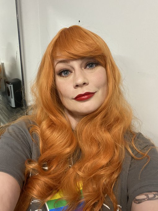 Justine Joli’s pics and videos