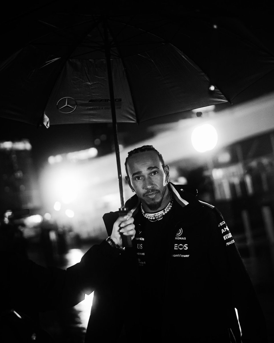 MercedesAMGF1's tweet photo. A photo dump is worth a thousand words. And this one is in black and white. 🖤🤍 https://t.co/0mq2WEWNDc