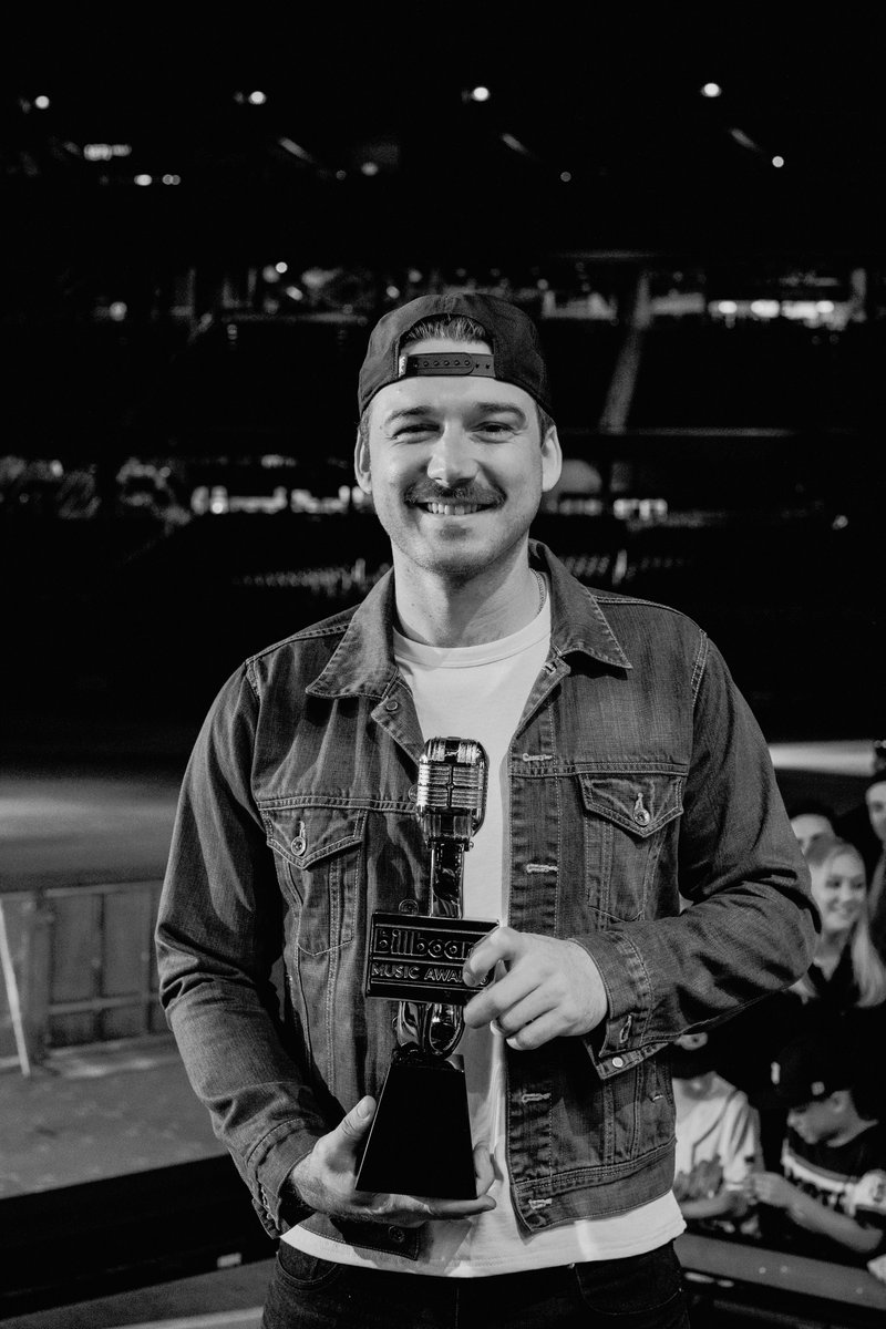 Billboard Music Awards tweet media