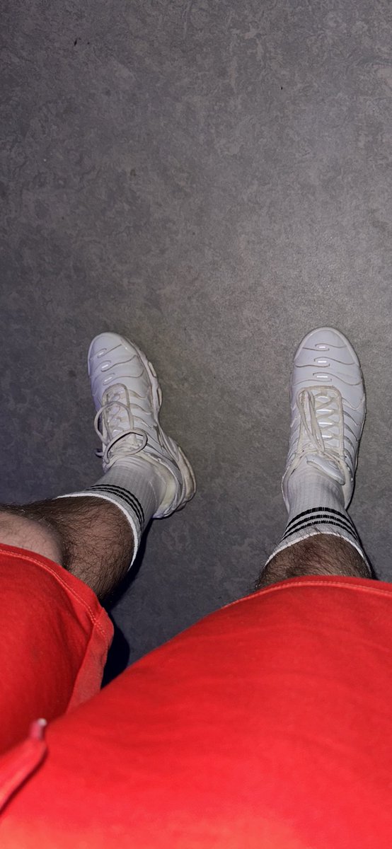 leoooofrenchgay's tweet photo. RT si tu veux voir plus ! ✨
#feet #Cash https://t.co/iitcXfYtO3