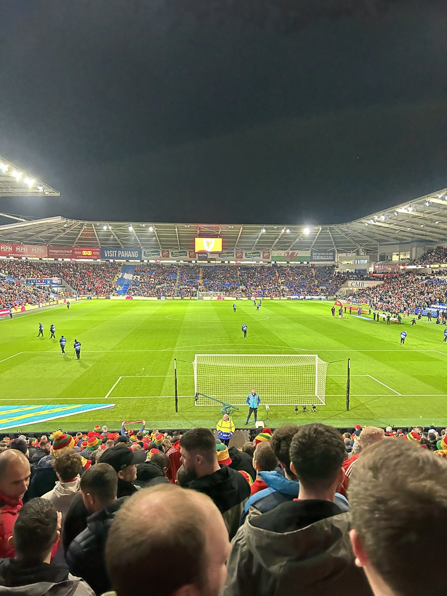 Cmon Cymru!!!🏴󠁧󠁢󠁷󠁬󠁳󠁿🏴󠁧󠁢󠁷󠁬󠁳󠁿🏴󠁧󠁢󠁷󠁬󠁳󠁿🏴󠁧󠁢󠁷󠁬󠁳󠁿🏴󠁧󠁢󠁷󠁬󠁳󠁿🏴󠁧󠁢󠁷󠁬󠁳󠁿