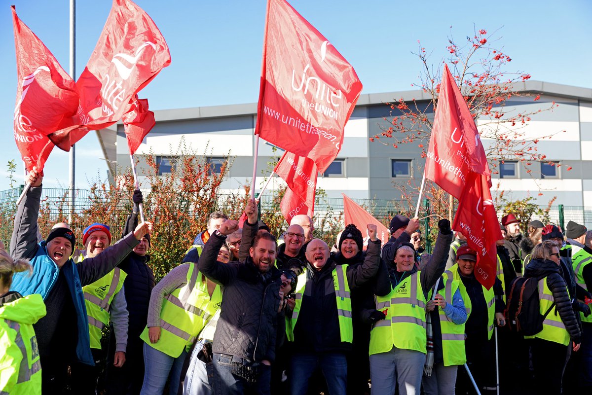 A deal to end the huge strike that has crippled North East bus services was “incredibly close” chroniclelive.co.uk/news/north-eas…