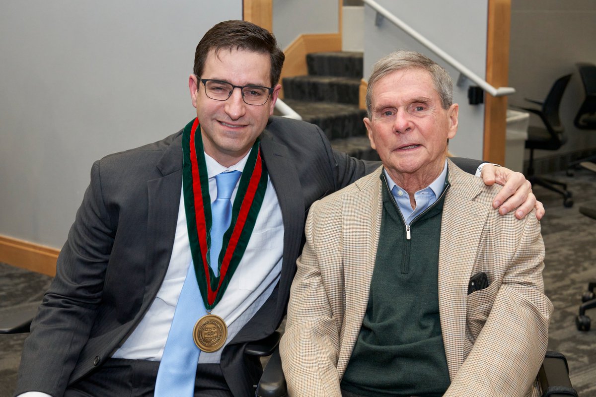 WashU Med Taylor Family Department of Neurosurgery (@washuneurosurg) on Twitter photo Congratulations to our Division Chief of Neurotechnology Eric Leuthardt, MD (<a href="/leuthardt/">Eric Leuthardt</a>) for being installed as the Shi Huang Professor of Neurosurgery. Dr. Leuthardt has made significant contributions to the advancement of #neurotechnology. Learn more.:bit.ly/3umT0Fb Congratulations to our Division Chief of Neurotechnology Eric Leuthardt, MD (<a href="/leuthardt/">Eric Leuthardt</a>) for being installed as the Shi Huang Professor of Neurosurgery. Dr. Leuthardt has made significant contributions to the advancement of #neurotechnology. Learn more.:bit.ly/3umT0Fb