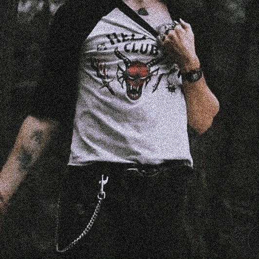 layoutsfromash's tweet photo. eddie munson + skin tones for @shameinfucking

none of these photos are mine, including the edited ones of joe https://t.co/xypLBY475K