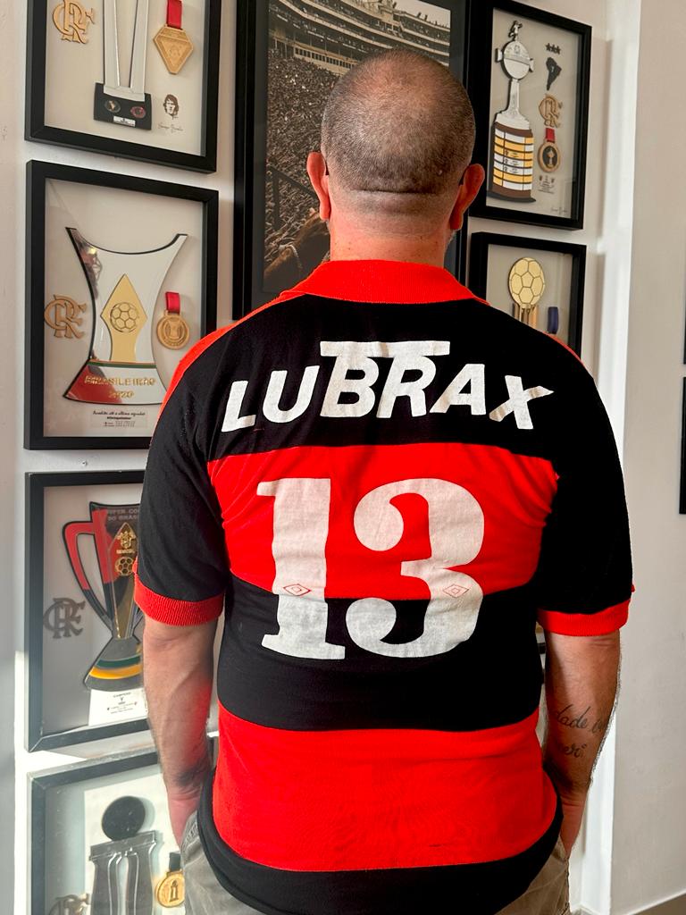 TozzaFla's tweet photo. O Manto mais PHODA que tenho. E isso por causa do queridissimo @flapravaler que me vendeu.
Obrigado de coração.
#FlaPT rs https://t.co/mvTVfZAIx0