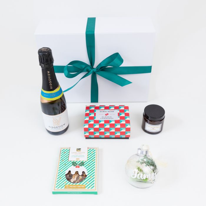 GildedBeeStudio's tweet photo. Whether you're gearing up for a successful new year or still on the hunt for that perfect Christmas surprise, our thoughtful gifts for business and events have you covered! 🎁✨ Get in touch today. https://t.co/QuZOgVLal8