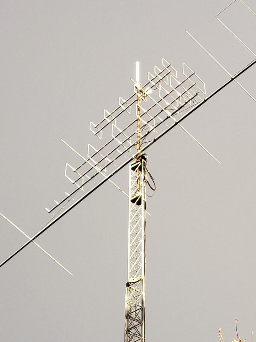 Lew sent us this photo on Sunday of his 3 InnovAntennas products installed. the bottom antenna, a 7el 50MHz WOS low noise LFA is one of 7 (yes, seven) of these 7el 50MHz WOS Yagis he has installed at his station!
#hamr #hamradio #antennas #AmateurRadio