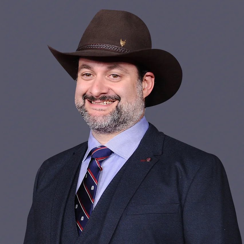 starwarstufff's tweet photo. Dave Filoni is now the Chief Creative Officer of Lucasfilm

He will be working closely with Kathleen Kennedy to oversee the future of Star Wars films and series. https://t.co/VYnYxTExB2