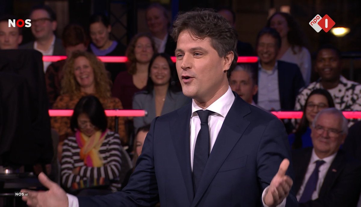 kevinklinkspoor's tweet photo. "Hier staat het nieuwe CDA!" - @HenriBontenbal https://t.co/388dHNZtrD