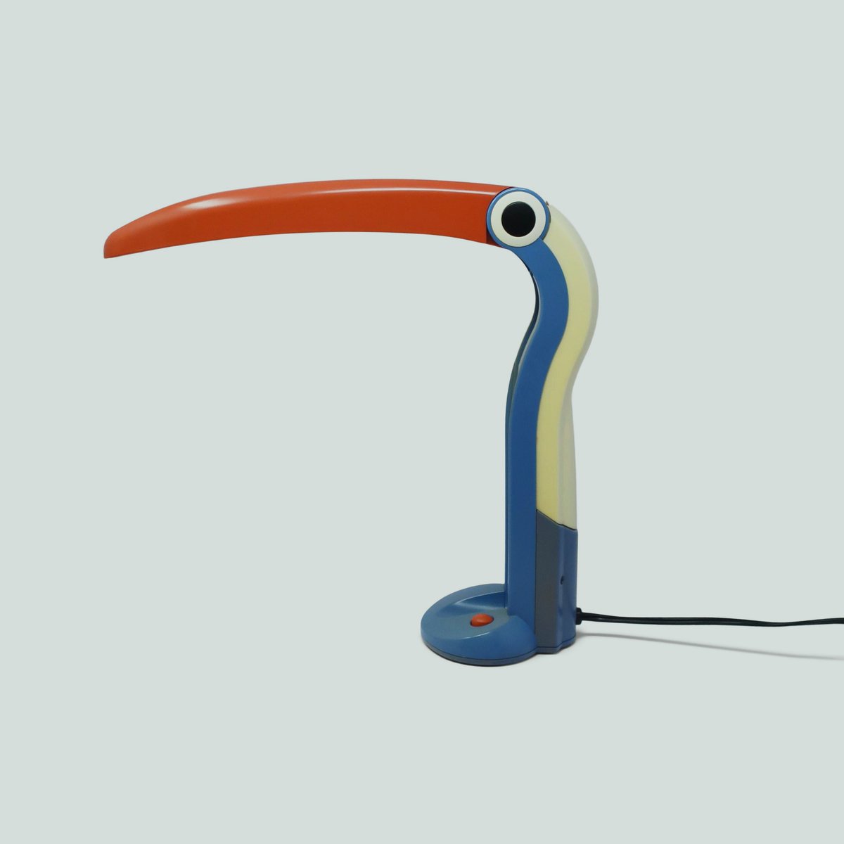 cathlynsa's tweet photo. Retro Toucan Desk Lamps ∘ Designed by H.T Huang, 70s / 80s. https://t.co/l1CE6cbdix