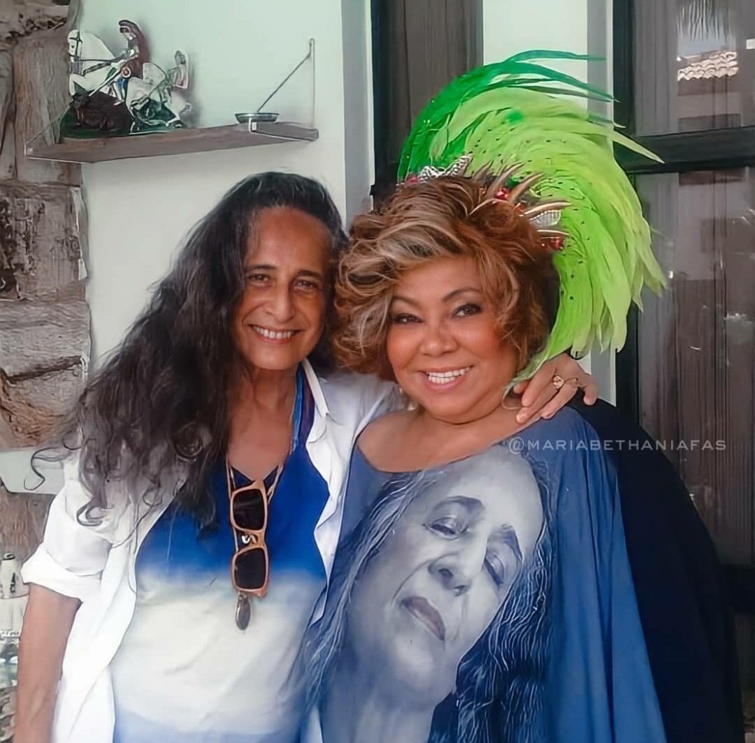 oocmaribeth's tweet photo. meta de vida é ter uma amiga como a alcione https://t.co/lZHID7wfF5