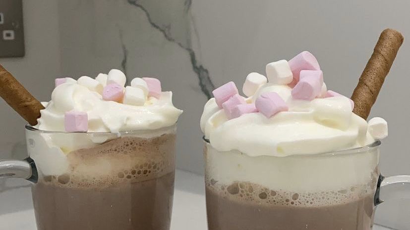 lovelyytweetz's tweet photo. ❄️⛸️🎀☕️ https://t.co/EqZNWXcpT2