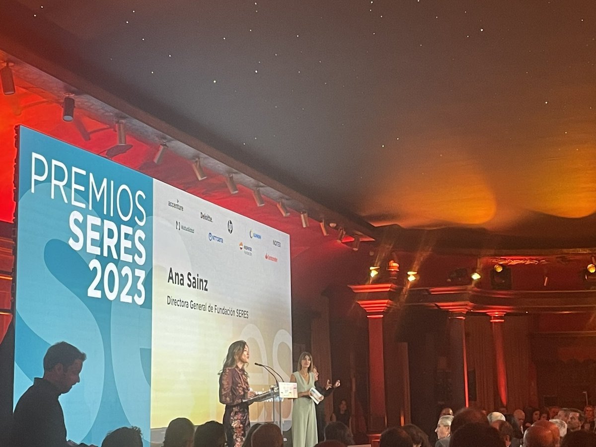 La inclusión ha sido el factor común de los #PremiosSERES. Generar herramientas para no dejar a nadie atrás es clave para generar un impacto #social positivo que, como indica su Presidente, debe ser medido y comunicado. Un nuevo concepto a poner en la agenda: la huella social.