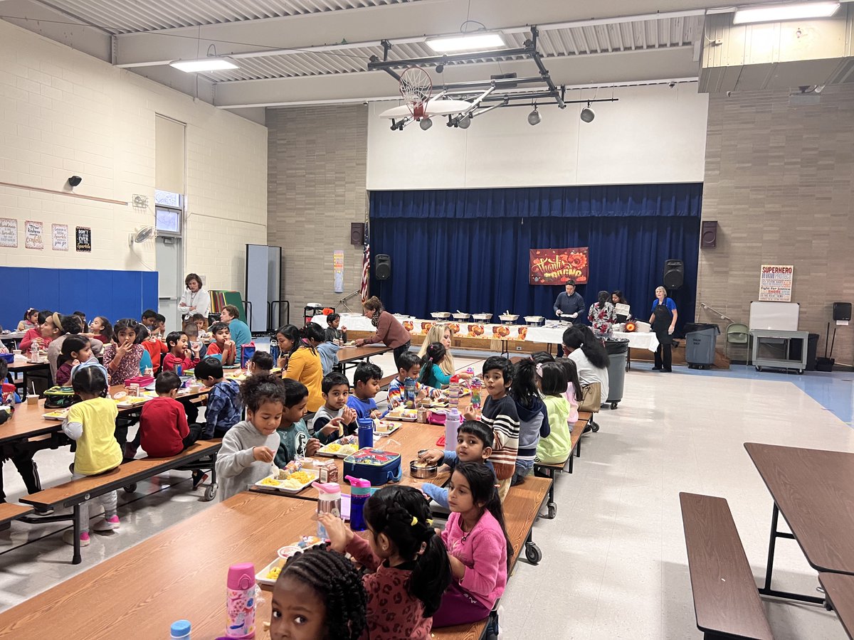 jmprimary's tweet photo. Thank You to our Amazing PTO for sponsoring our Annual Thanksgiving Feast, catered by Maschio's! The students and staff are thankful for the delicious meal that they received! Happy Thanksgiving @MadlenRizkalla @mikeseiler82 https://t.co/ot7BlYjGf5