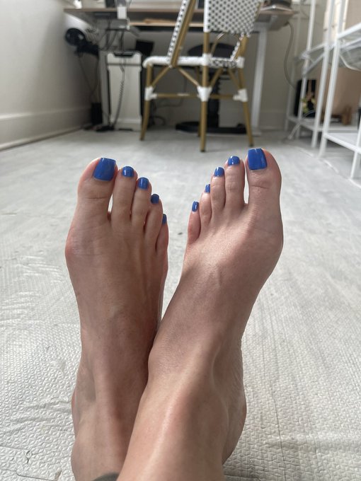 Taking cam calls today! https://t.co/JNqyXjt0iT https://t.co/kwhqyZ6KDo