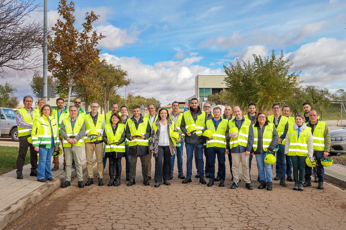SerComsermancha's tweet photo. 📷 Comsermancha aprueba por unanimidad un presupuesto de 14,5 millones de euros para 2024 📷

📷 Más detalles: https://t.co/0ky2WHDzd3 https://t.co/yrXOwocYT4