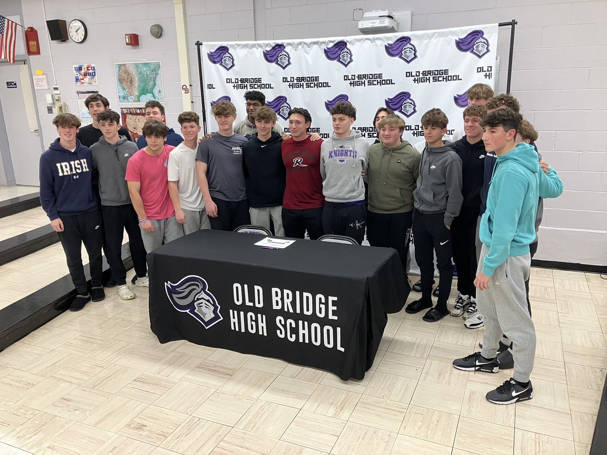 OBVBaseball's tweet photo. Congratulations to Frank Papeo on signing his NLI to Rider University! https://t.co/RGVN4vtnJH