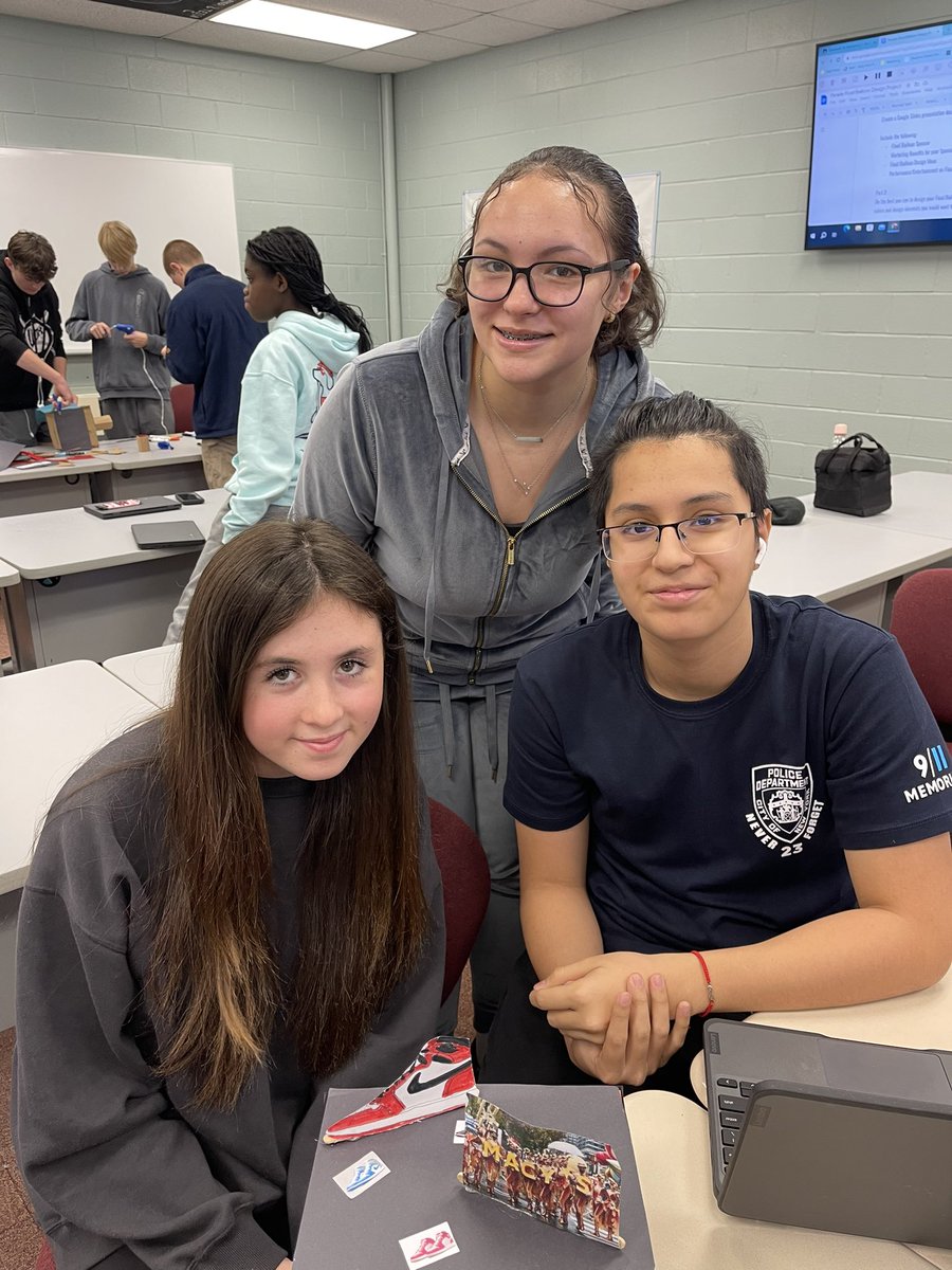 Theresa Emma tweet media