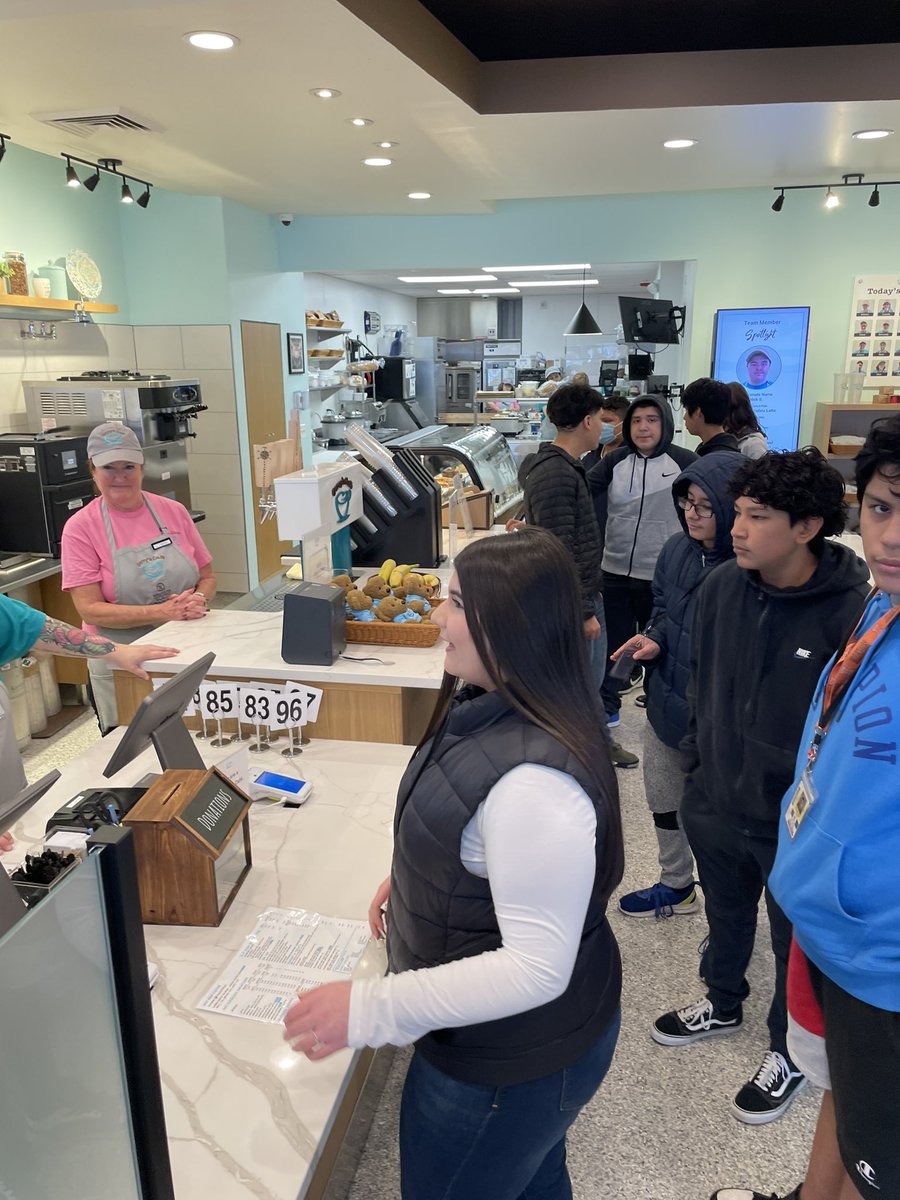 Lindsey Rapinchuk tweet media