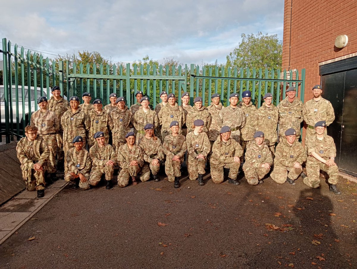 barrbeaconsch's tweet photo. "All of the cadets worked together in groups made up of both contingents to encourage collaborative working, confidence and sharing of ideas..."
Read more: https://t.co/tZwspiQUUq
#ProudToSucceed #MatrixCCF https://t.co/WaCYhXOzOJ