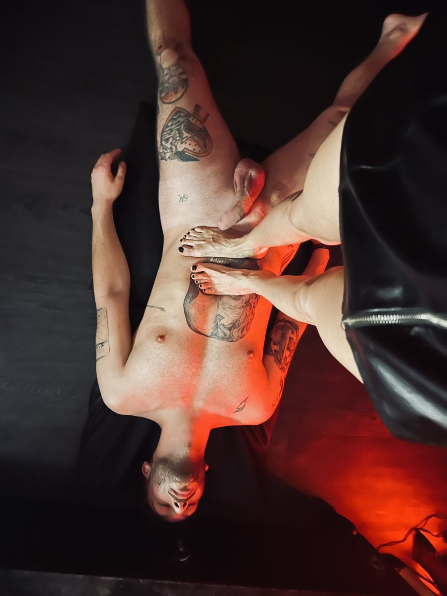Mistress Victoria Colonna tweet media