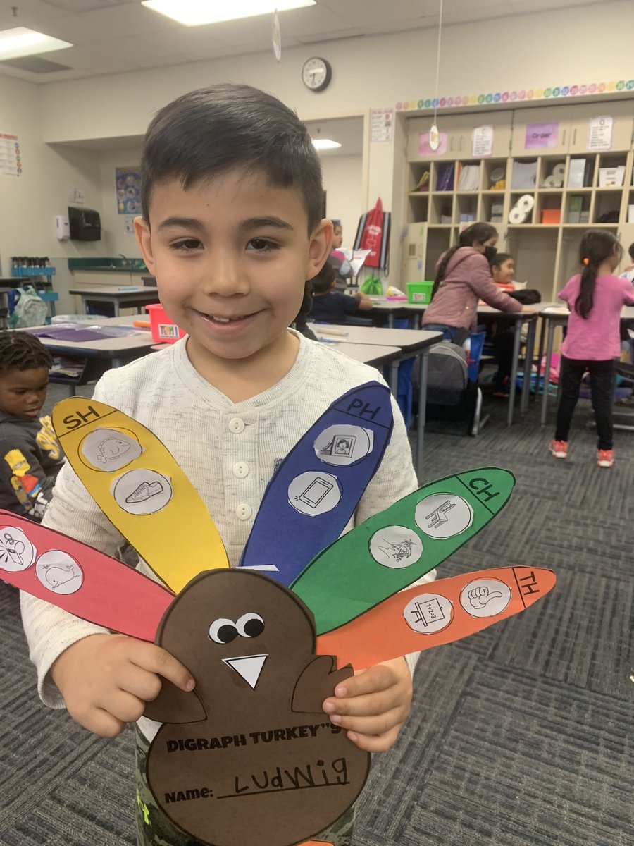 jteach07's tweet photo. Thanksgiving Joy Hunt! Turkey Digraphs. #WarrenWill https://t.co/50QyUUeW0g
