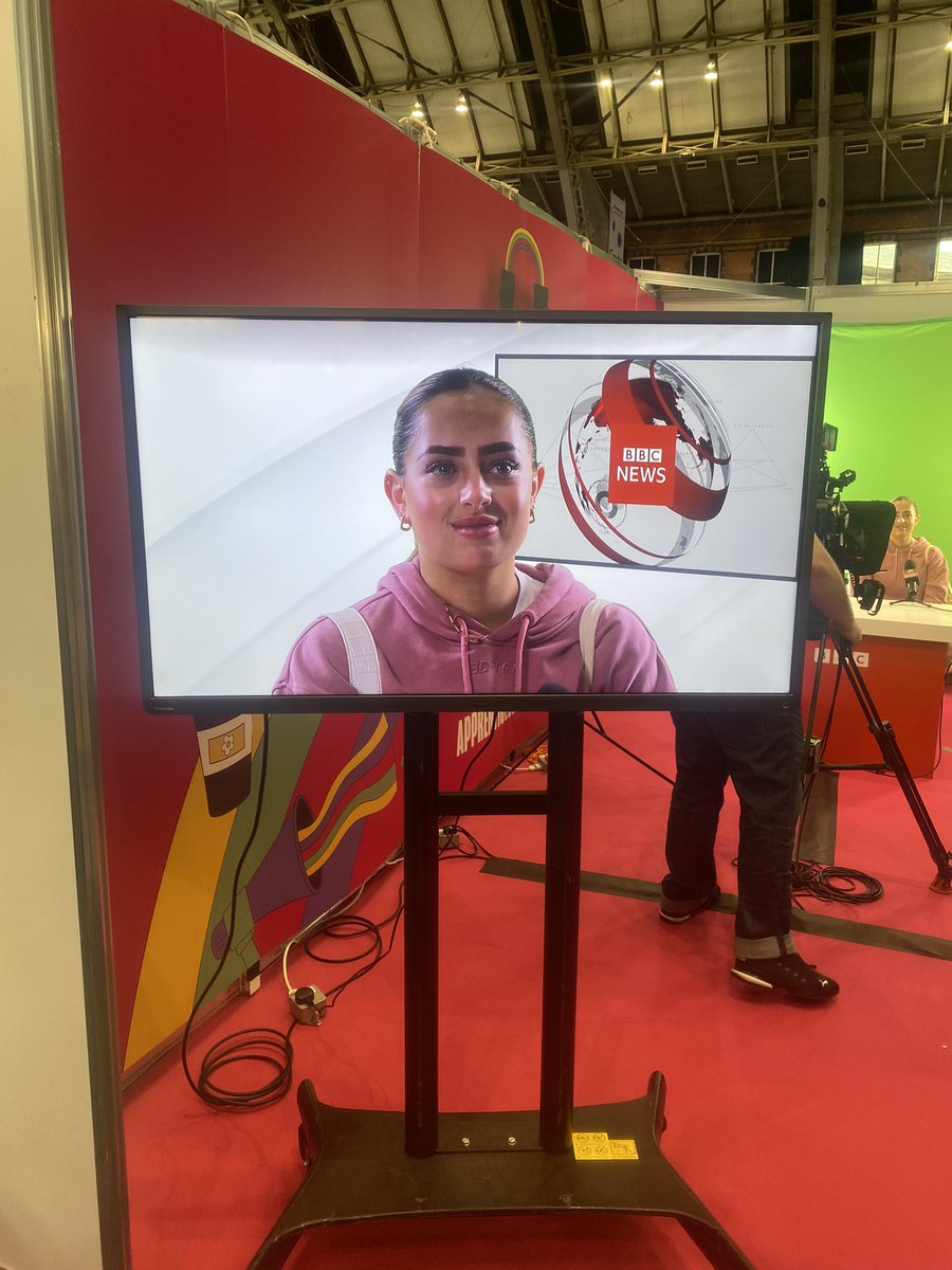 HHCPerformingAr's tweet photo. Our department spent today at @ucas_online ‘Create your future 2023’ 

Great day for our learners engaging with Unis &amp; Apprenticeship providers about H.E &amp; the wide range of employment within creative industries! 

They also managed to ask Q’s about upcoming auditions 🎭🎬🩰 https://t.co/3OYaCvOHA4