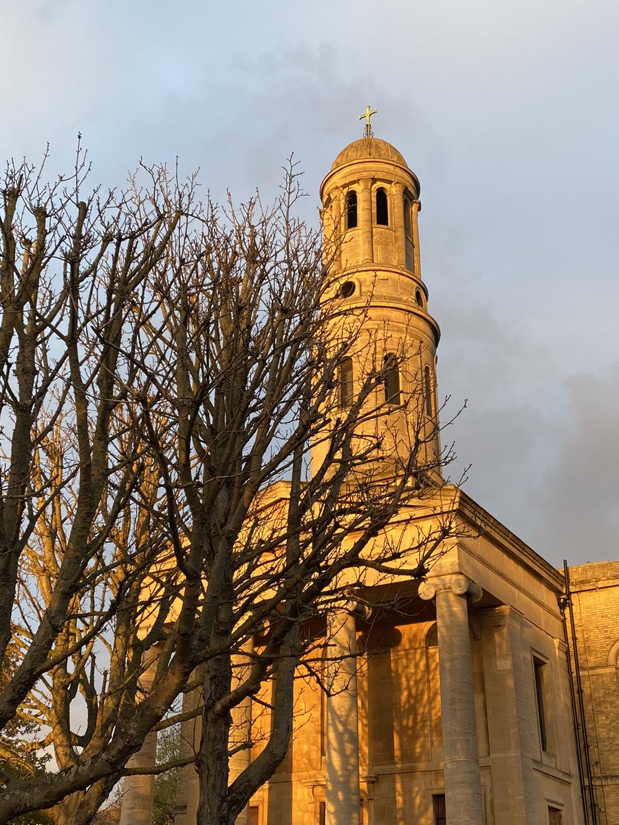 For a short while the sun appeared ☀️ #autumn #AutumnColours 

<a href="/SouthwarkCofE/">Southwark Diocese</a>