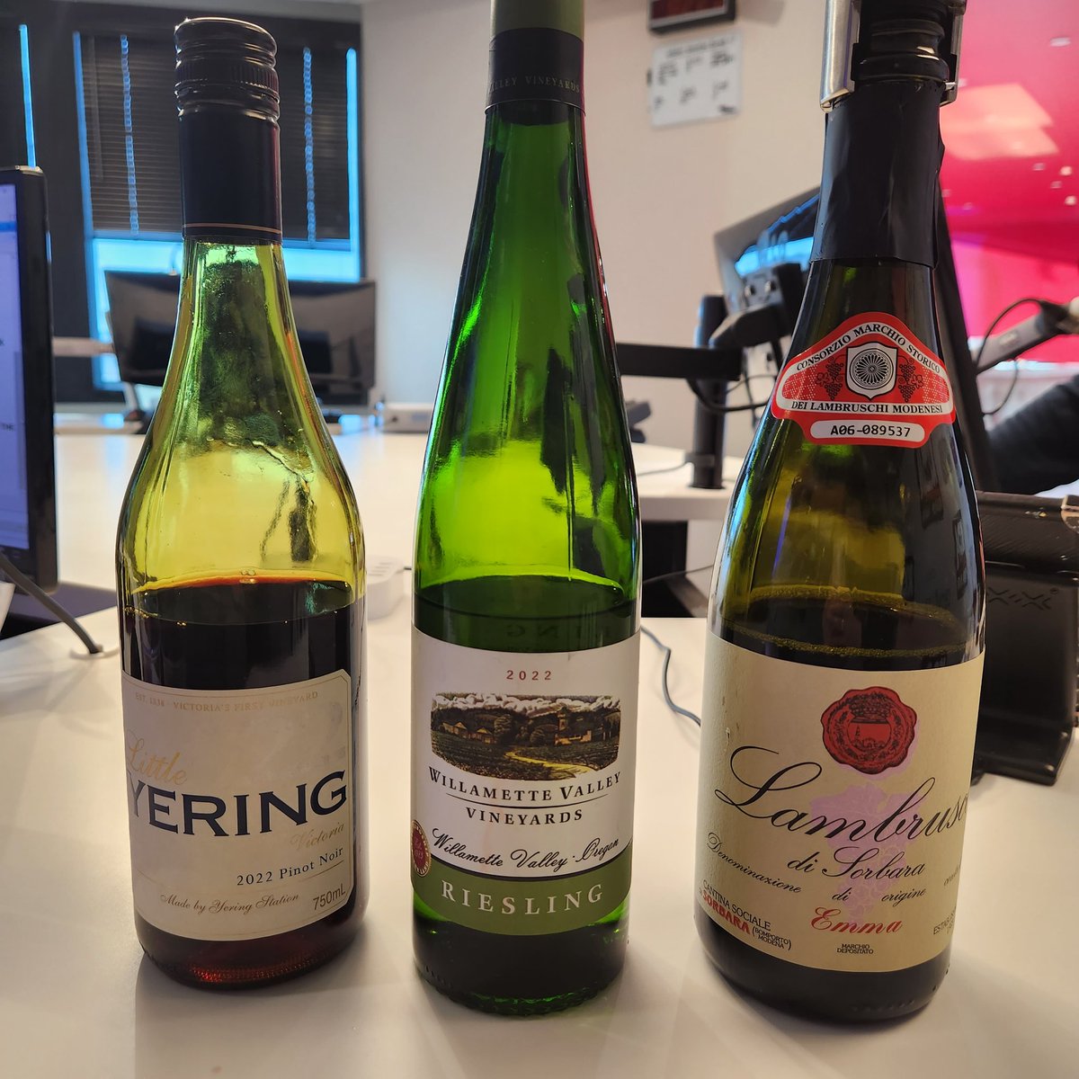 Jeana Gondek tweet media