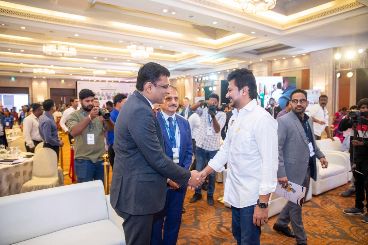 Apollo_Chennai's tweet image. Dr. Madhan Thiruvengada, Sr. Consultant Trauma &amp;amp; Orthopedic Surgeon at #ApolloChennai was the keynote speaker on &apos;Sports Injuries Management Rehabilitation&apos; at #TASCON2023 inaugurated by Thiru. Udhayanidhi Stalin, Hon&apos;ble Minister for Youth Welfare and Sports Development.