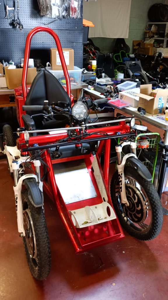 Prefet05's tweet photo. Le sport accessible à tous !♿
Le sport est essentiel dans la vie des personnes handicapées. C'est pourquoi le comité départemental handisport et la fédération française de sport adapté œuvrent avec les associations, pour que la pratique sportive soit accessible à tous https://t.co/hh9dHRCHdN