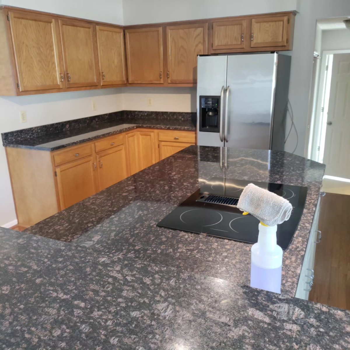 NeedACleaning's tweet photo. Pics from a move out clean! Contact us today to see all the services we offer! #SmallBusiness #cincy #moveoutclean #CleaningBusiness #janitorial #NACJ 
https://t.co/KyWCWpubqn https://t.co/5wgevDI5Ar