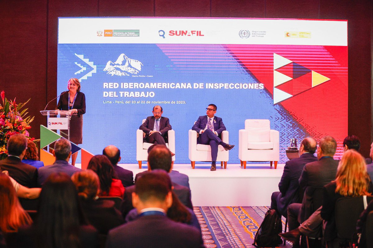SunafilPeru's tweet photo. 📢 [LO ÚLTIMO]
✅ Como parte de las actividades en el marco del II Encuentro de la Red Iberoamericana de Inspecciones del Trabajo (#REDIBIT), hoy se desarrolla el Seminario de Alto Nivel para los responsables de la Inspección del Trabajo. 

#RedIberoamericanaPerú 💯 https://t.co/hvrI9H8y81