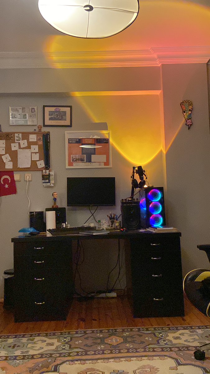 gkrthecoder's tweet image. Here is my setup.